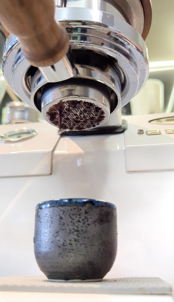 Supertool – Porte-filtre Double Bec Sans Fond Pour Machine Expresso E61 – Poignée Bois Hêtre