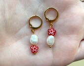 Mix match red millefiori flower Pearl gold huggie hoop earrings lever back handmade earrings freshwater Pearl drop earrings jewellery