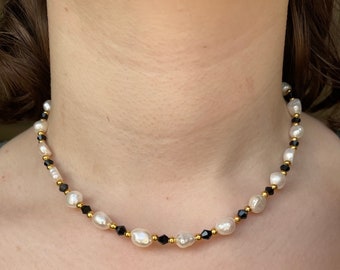 Collana di perle d'acqua dolce nere Collana fatta a mano Collana di perle autentiche Collana di lunghezza personalizzata Girocollo di perle unico e carino