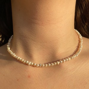 Collar de perlas de agua dulce genuinas hecho a mano, collar de cuentas moderno, gargantilla de verano hecha a mano de longitud personalizada