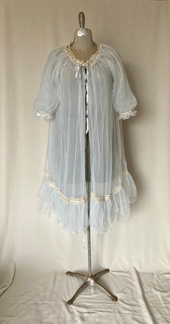 60s vintage vanity fair light powder blue peignoir … Gem