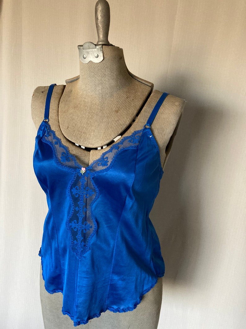 1980s 1990s Sears Isn/'t It Enchanting Union Tag Vibrant Royal Blue Lace Camisole Cami Pink Rose Accent Size 36
