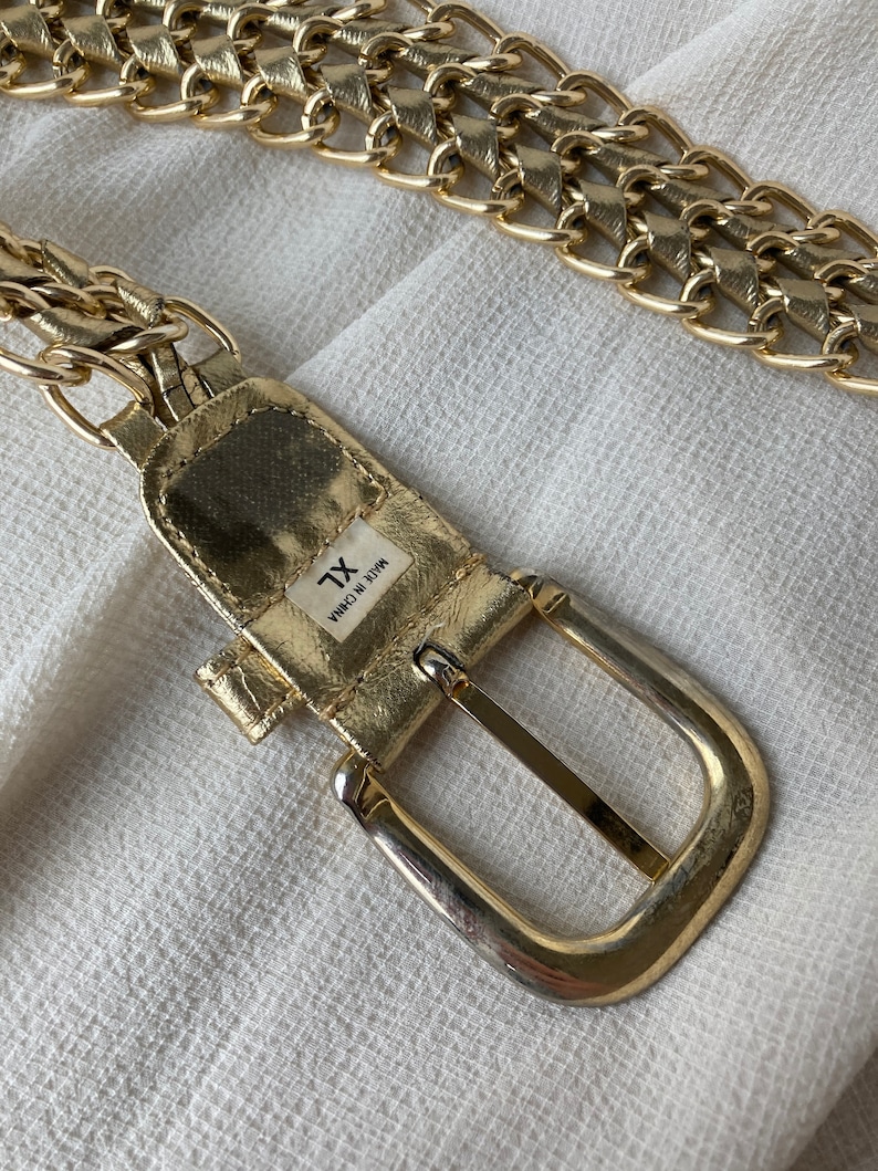 1980s Vintage Unisex Metallic Gold Tone Chain Belt Size XL Funky Unique