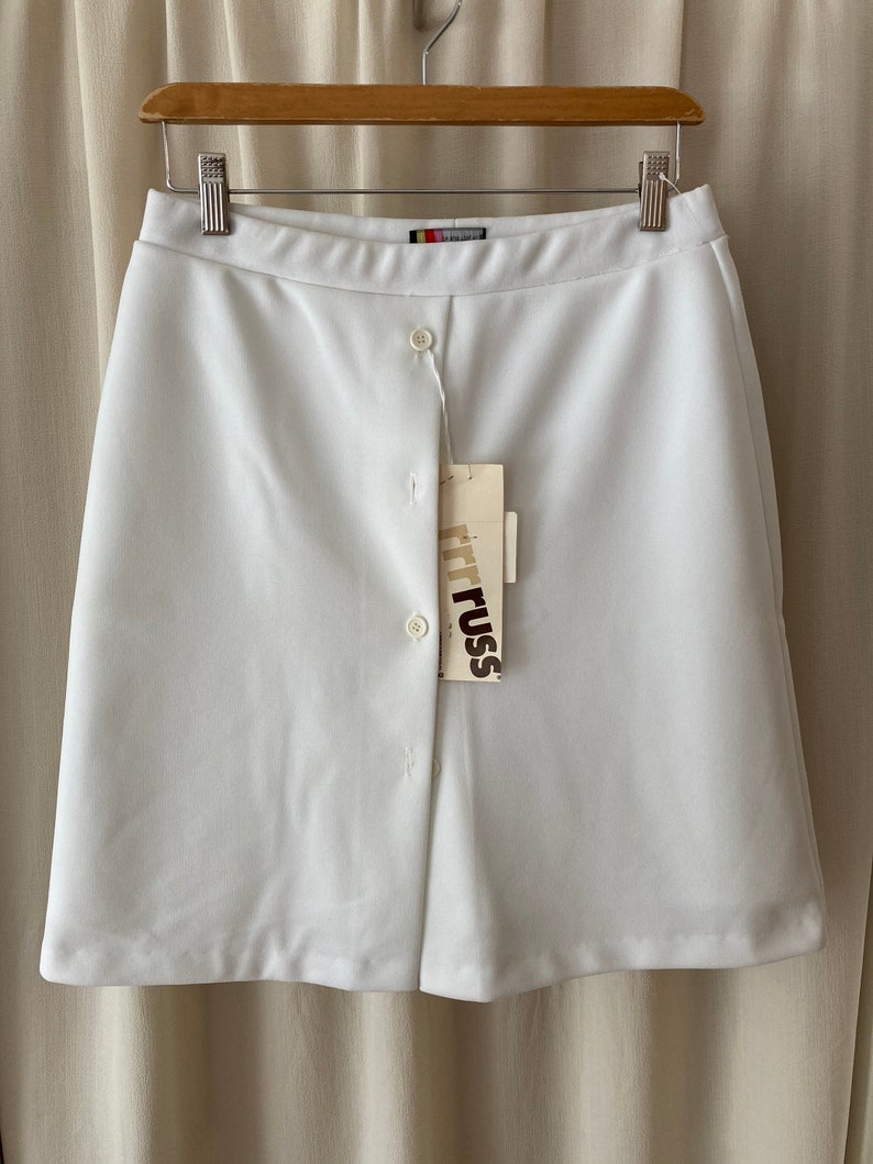 1980s Vintage Rrrruss Preppy White 100/% Polyester Button Skort Brand New