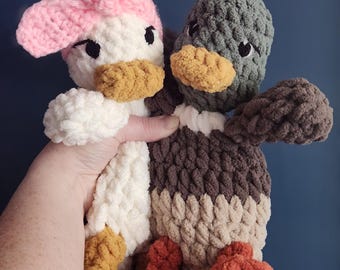 Ente Snuggler Lovey Handmade häkeln | Große oder Baby-Ente | Stockente | Gans | Personalisierbare Accessoires