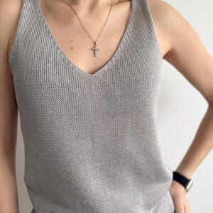 Débardeur en lin Débardeur en lin pur Débardeur en lin tricoté à la main Vêtements en lin bio Caraco en lin Débardeur classique en lin
