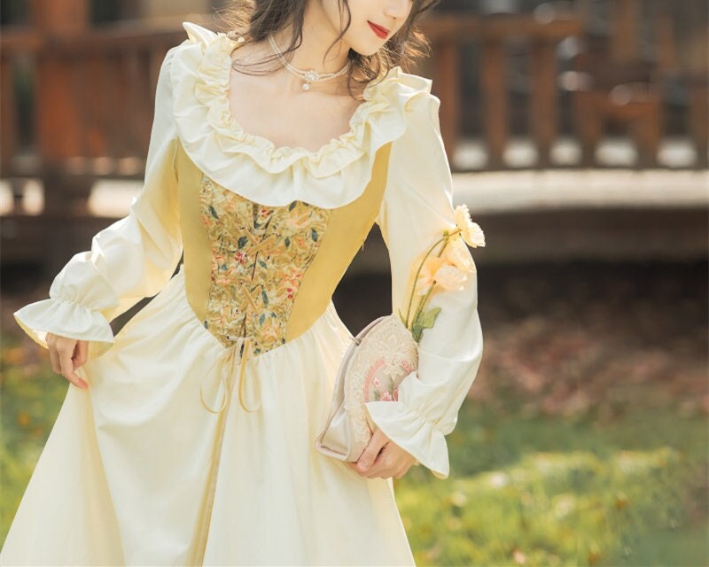 White Renaissance Dress | lupon.gov.ph