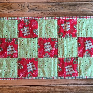 Christmas Quilted Table Runner Topper, Xmas Quilted Table Runner, Handmade Table Runner