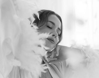 White Silk Bridal Robe with Train and Feather-Trimmed Sleeves – Elegant Wedding Morning Attire