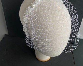 Headband and Bridal Birdcage Veil, Bridal Bandeau Veil, White Veil, Wedding Veil, BirdCage Veil Scattered Pearl, Veil decorated with pearls