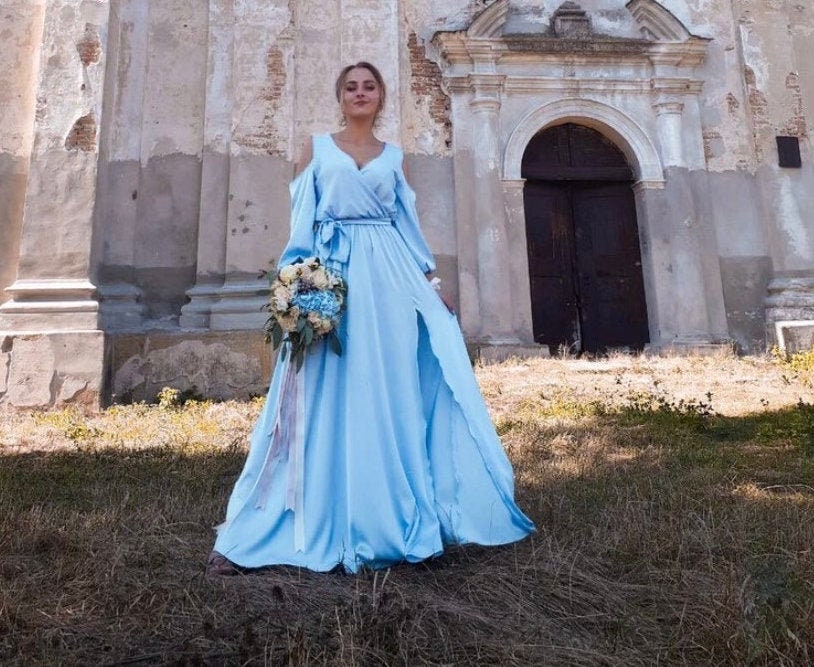 Light Blue Wedding Veil 4015 -   Blue wedding dresses, Light blue  wedding, Light blue wedding dress