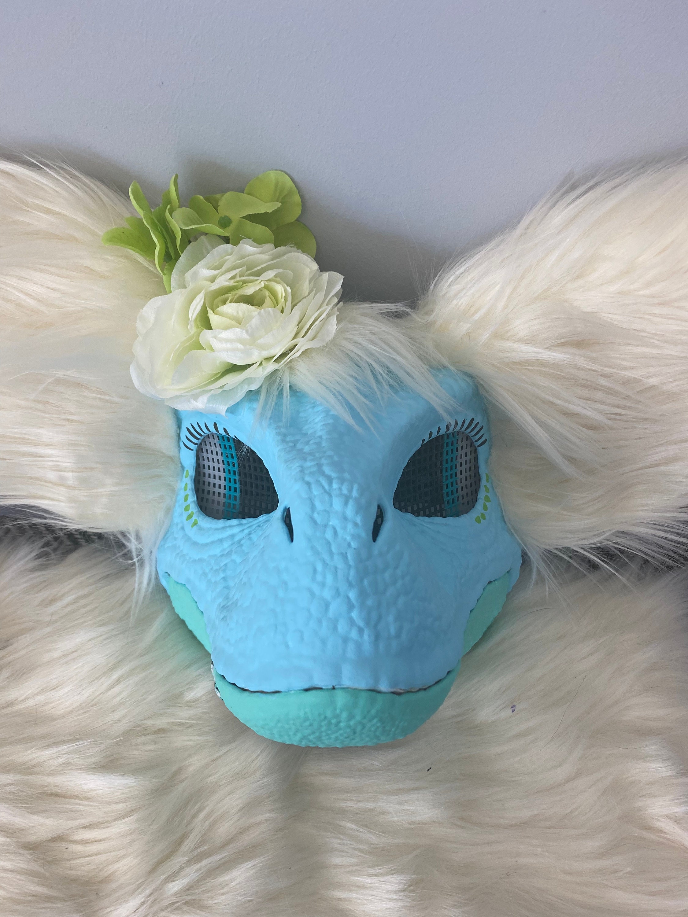 маска динозавра из бумаги. маска дино раптор фурри. маска динозавра. дино маска раптор с меховыми ушами. маска раптора.