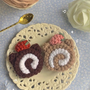 Crochet Cat Cake Rolls