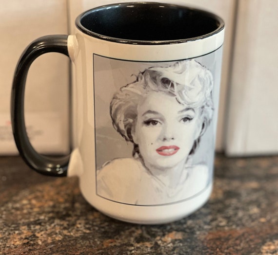 Marilyn Monroe I silver ceramic mug for Marilyn Monroe fan. Coffee mug gift for her and boyfriend gift.