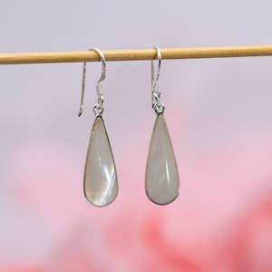 Mother of pearl drop earring, 925 sterling silver