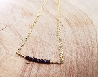 Minimalist pearl necklace with onyx