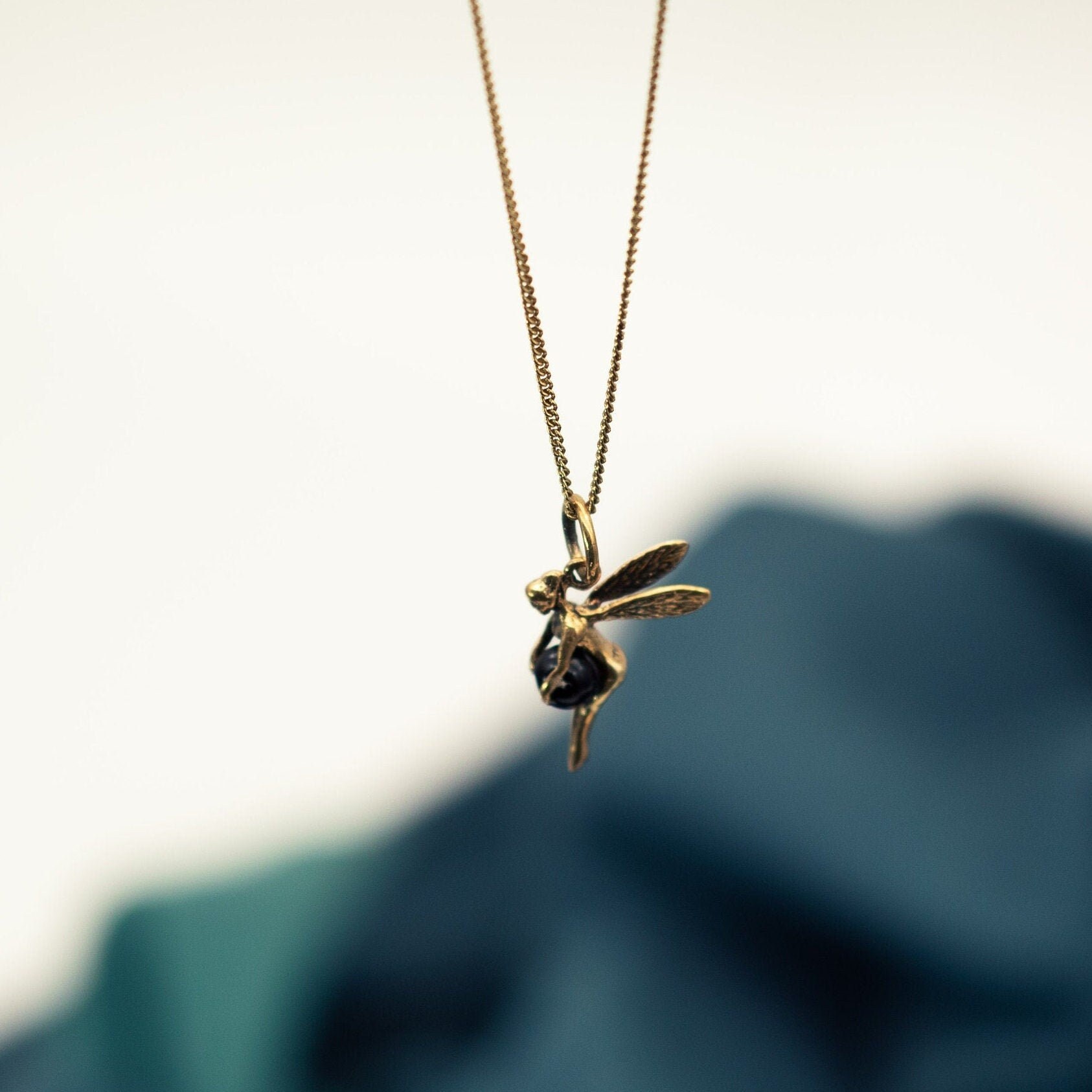 Pendentif Fée / Elfe - Grand Modèle - Plaqué Or Jaune 18 Carats - Bijouterie Papillon Bleu - Neuf Avec étiquettes