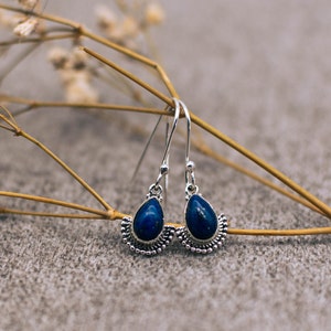 Boucles d'oreilles pendantes en filigrane avec lapis-lazuli image 1
