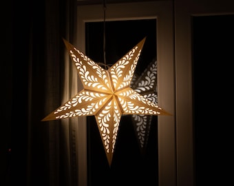 Vit pappersstjärna med paisleymönster | Julstjärna att lysa upp