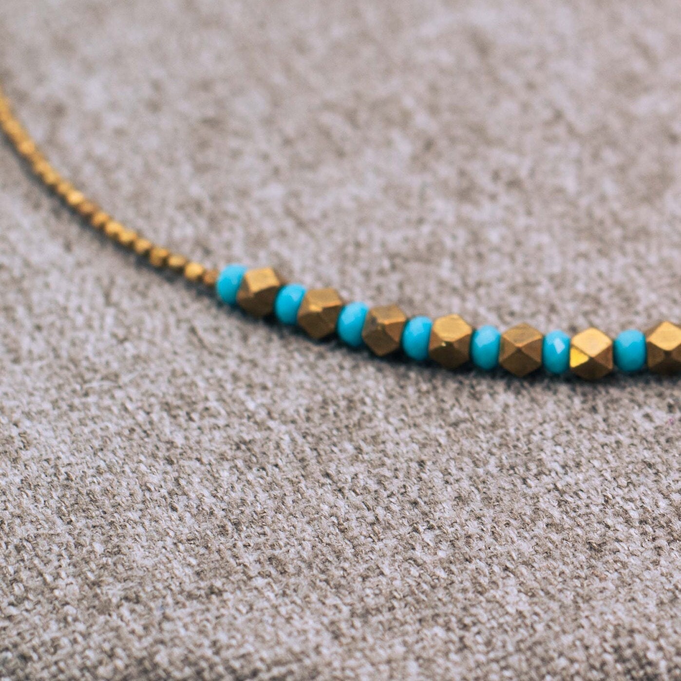 Collier Perles Laiton Et Turquoise - État Neuf Occasion - Bijou Élégant