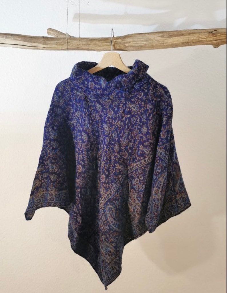 Cozy poncho VIOLA, blue/turquoise image 2