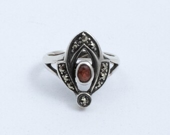 Vintage Sterling Silver Abstract Art Deco Ring with Garnet & Marcasite! [Size 5.75 US]
