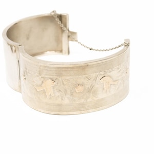 Vintage Sterling Silver Wide Etched Bird Floral Bangle! Made in England! [Size 6.75&quot;]
