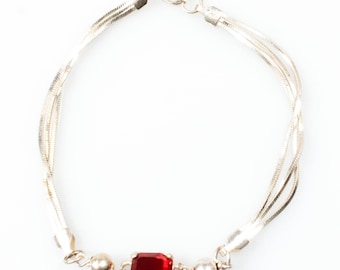 Vintage Sterling Silver Triple-Strand Herringbone Red Gemstone Bracelet! [Size 6.75"]