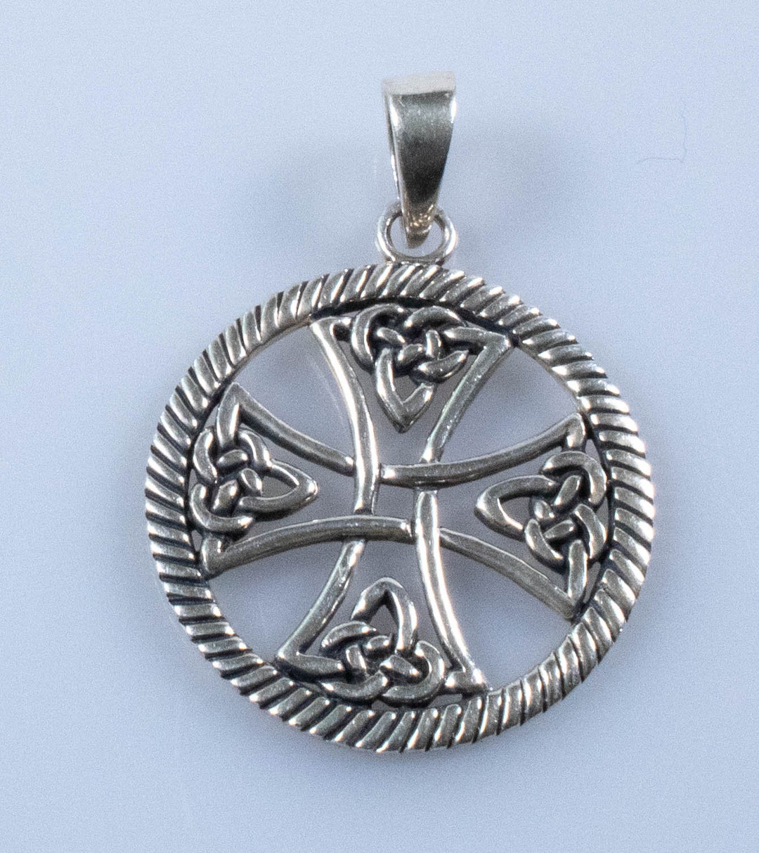 Vintage Sterling Silver Round Pendant With Celtic Cross in the Centre ...