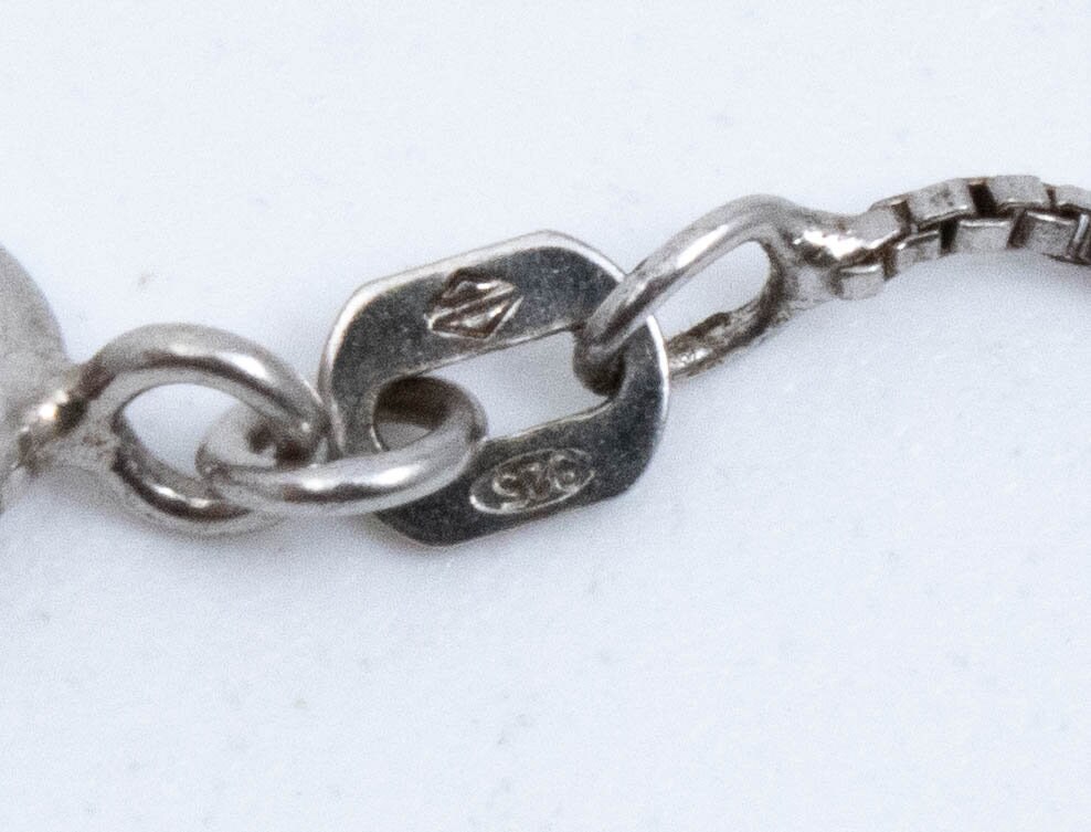 Lot De Bijoux Anciens En Argent Et Marcassite - Boucles D'oreilles + Pendentif Avec Chaîne