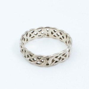 Vintage Sterling Silver Celtic Knot Ring! [Size 8.5 US]
