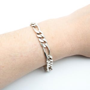 Vintage Sterling Silver Classic Figaro Bracelet! [Size 8&quot;]
