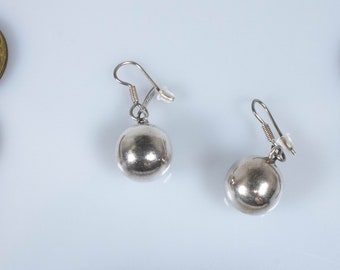 Vintage Sterling Silver Ball Drop Dangle Earrings!