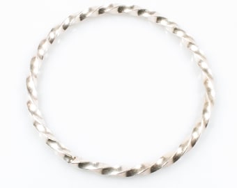Vintage Sterling Silver Solid Twisted Square Wire Bangle! [Size 7.75"]