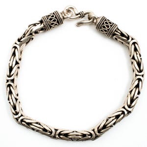 Vintage Sterling Silver Balinese Byzantine Bracelet! [Size 8&quot;]