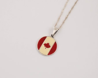 Sterling Silver Vintage Mini Curb Link Chain with Enamel Canadian Flag Pendant Necklace [Size 16"]