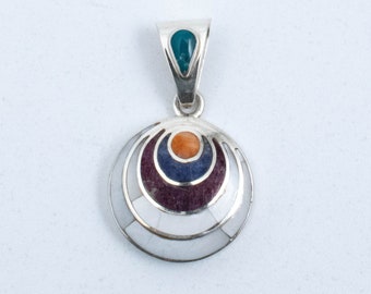 Vintage 950 Silver Round Pendant With Coloured Stones in Graduating Circles!