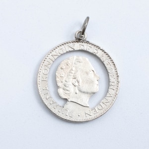 Vintage 720 Silver 1 Gulden (Guilder) Coin Pendant from The Netherlands!