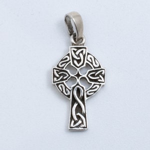 Vintage Sterling Silver Light Celtic Cross Pendant!