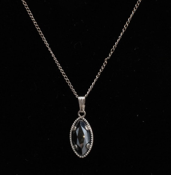 Vintage Sterling Silver Small Twisted Rolo Chain With Oval Pendant