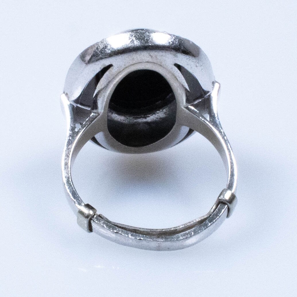 Vintage Sterling Silver Large Oval Onyx Ring With Marcasite