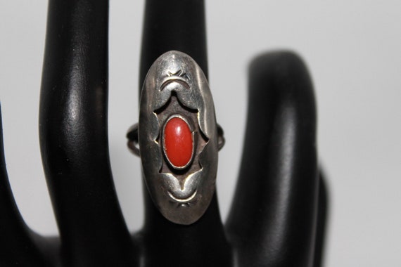 Vintage Coral Sterling Silver Shadowbox Ring - image 1