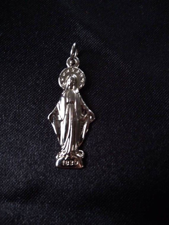 sterling silver mary Gem