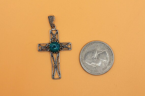 Collana con croce in argento sterling e smeraldo, ciondolo a croce con zirconi cubici verdi per uomo e donna, collana religiosa, gioielli per la fede cristiana cattolica, regalo per il battesimo