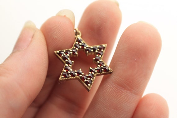 Vintage Garnet Star Pendant - image 1