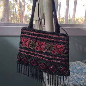 Torebka z koralikami w stylu vintage