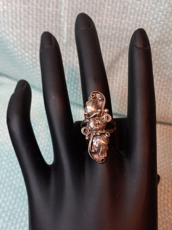 Statement flower ring Gem