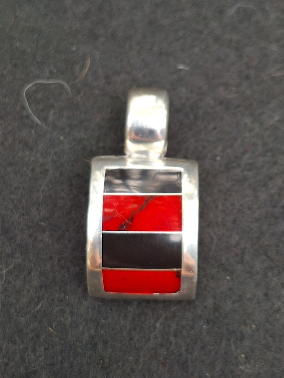 Mexican Sterling Silver Red Jasper Black Onyx Pend