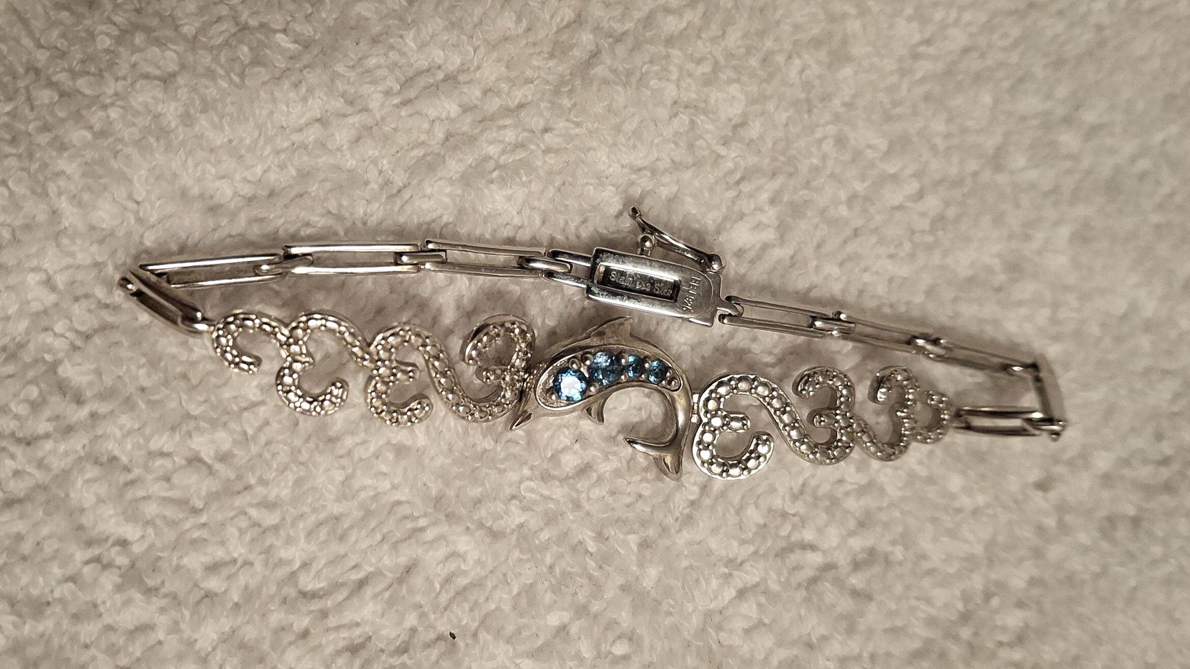 Bracciale rigido delfino moderno in argento con forma scultorea | Bracciale rigido in argento Dolphin