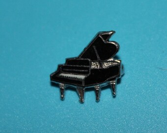 Tiny Grand Piano Pin